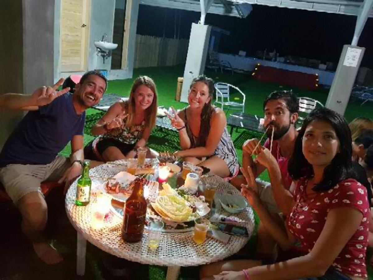W Hostel Boracay Boracay Island Kültér fotó
